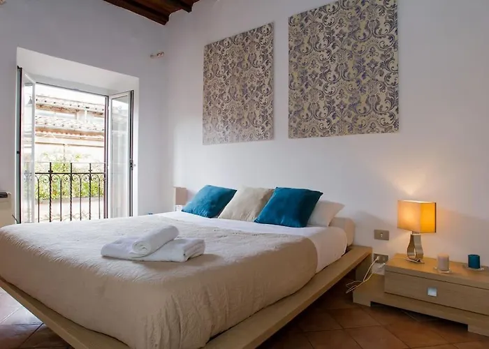 Apartment Pantheon Large In The Heart Of S
